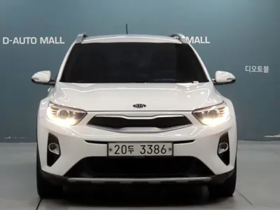 Kia Stonic 2018, 180137 км, за 4266.77 USD
