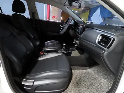 Kia Stonic 2018, 180137 км, за 4266.77 USD - фото 11