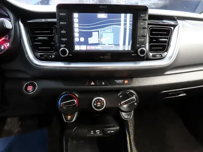 Kia Stonic 2018, 180137 км, за 4266.77 USD - фото 17