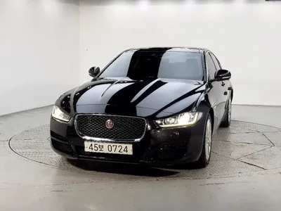 Jaguar XE 2016, 82000 км, за 3959.55 USD