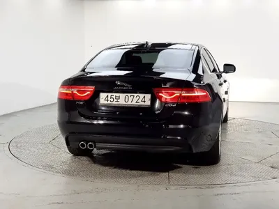 Jaguar XE 2016, 82000 км, за 3959.55 USD