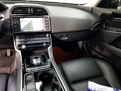 Jaguar XE 2016, 82000 км, за 3931.99 USD - фото 10