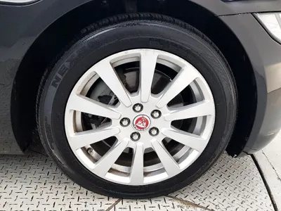 Jaguar XE 2016, 82000 км, за 3931.99 USD - фото 20