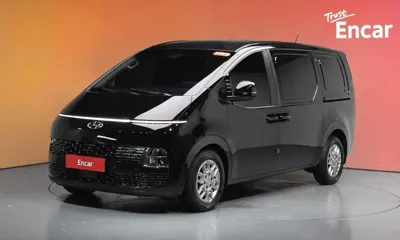 Hyundai Staria · 2023 год