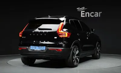 Volvo XC40 2022, 41558 км, за 31180.26 USD