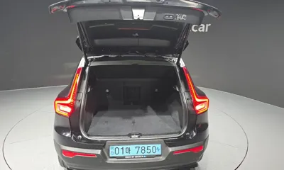 Volvo XC40 2022, 41558 км, за 31180.26 USD - фото 20