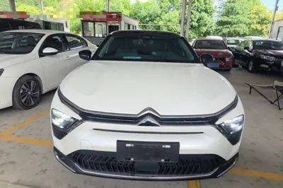 Citroen C5 X 2024, 6900 км, за 15952 USD