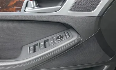 Hyundai Genesis 2016, 73997 км, за 8467.9 USD - фото 13