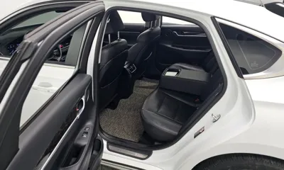 Hyundai Grandeur 2017, 131681 км, за 10174.61 USD - фото 11