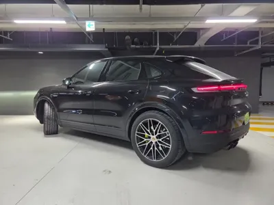 Porsche Cayenne 2025, 15000 км, за 116048.76 USD