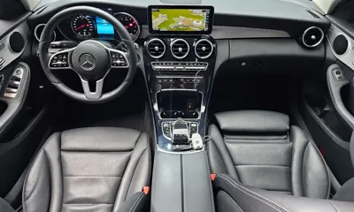 Mercedes-Benz C-Class 2020, 91998 км, за 13662.63 USD - фото 7