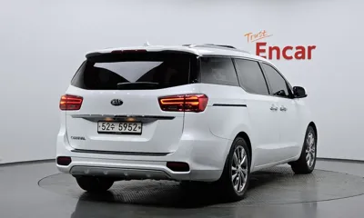 Kia Canival 2019, 62146 км, за 10358.31 USD