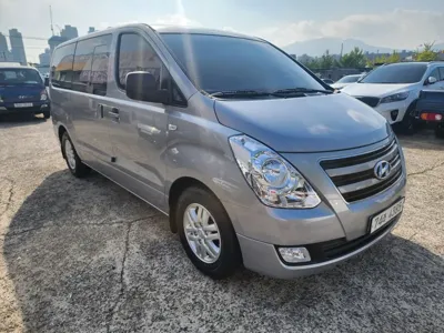 Hyundai Starex 2017, 113969 км, за 7796.5 USD
