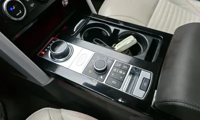 Land Rover Discovery 2018, 86859 км, за 20737.17 USD - фото 9