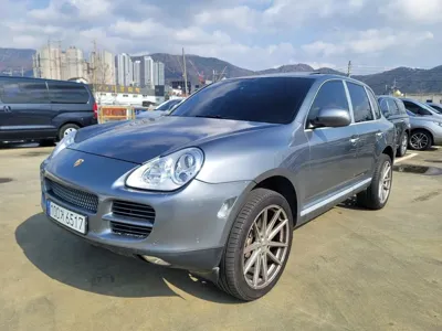 Porsche Cayenne 2004, 155523 км, за 5848.3 USD