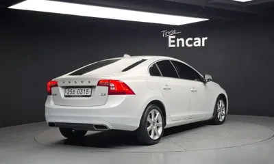 Volvo S60 2016, 272933 км, за 2750.43 USD