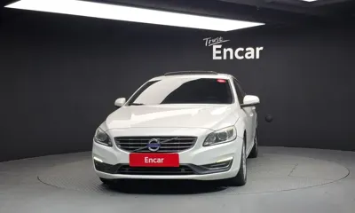 Volvo S60 2016, 272933 км, за 2750.43 USD