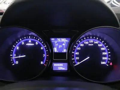 Hyundai Veloster 2014, 75800 км, за 5267.7 USD - фото 6