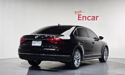 Volkswagen Passat 2018, 88377 км, за 6440.29 USD