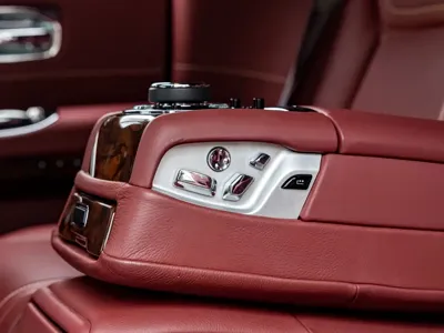 Rolls-Royce Ghost 2019, 39000 км, за 334380.38 USD - фото 23