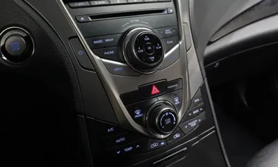 Hyundai Grandeur 2013, 159451 км, за 3575.37 USD - фото 17