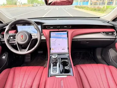 Hongqi Hongqi H5 2024, 39000 км, за 13787.11 USD