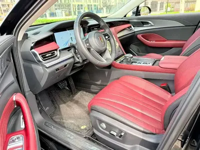 Hongqi Hongqi H5 2024, 39000 км, за 13787.11 USD