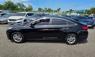 Hyundai Sonata 2015, 195000 км, за 3773.1 USD