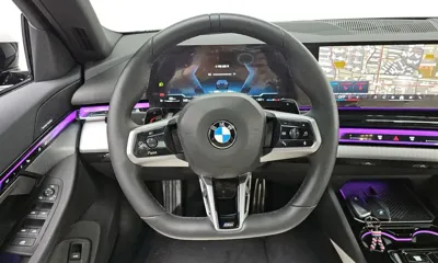 BMW 5-Series 2025, 12580 км, за 44268.25 USD - фото 13
