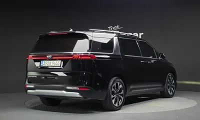 Kia Canival 2021, 107352 км, за 15534.12 USD