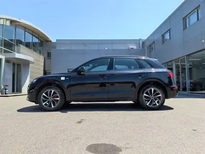 Audi Q5L 2024, 35300 км, за 31831.84 USD