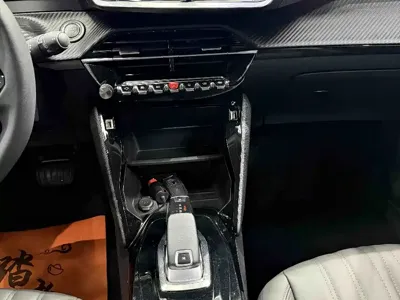 Peugeot 2008 2021, 36000 км, за 12183.4 USD - фото 20