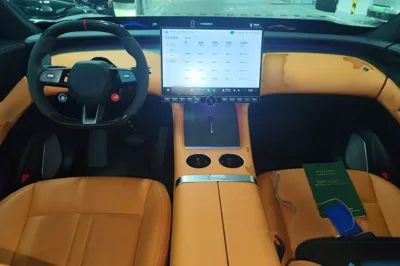 Xiaomi Auto YU7 2025, 20200 км, за 43433 USD - фото 9