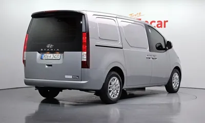 Hyundai Staria 2022, 49317 км, за 15601.63 USD