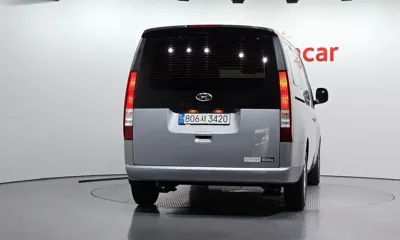 Hyundai Staria 2022, 49317 км, за 15601.63 USD