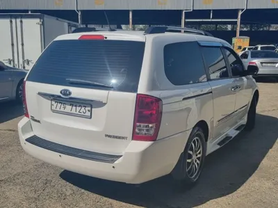 Kia Canival 2012, 133290 км, за 2931.6 USD