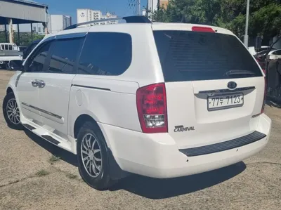 Kia Canival 2012, 133290 км, за 2931.6 USD