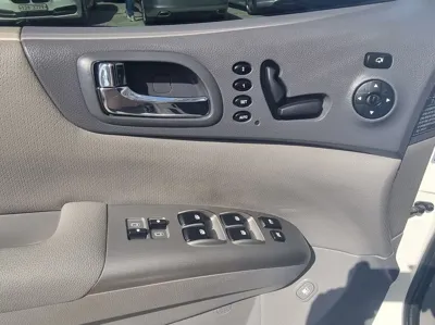 Kia Canival 2012, 133290 км, за 2931.6 USD - фото 10