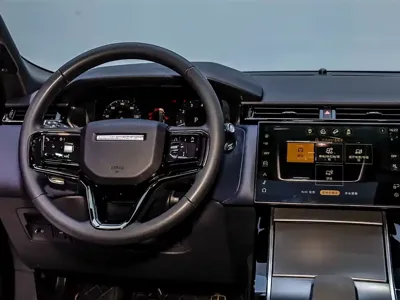 Land Rover Velar 2023, 30500 км, за 41935.62 USD - фото 31