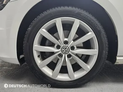 Volkswagen Golf 2015, 84777 км, за 8467.9 USD