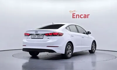 Hyundai Avante 2016, 123947 км, за 5334.38 USD