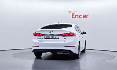 Hyundai Avante 2016, 123947 км, за 5334.38 USD