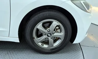 Hyundai Avante 2016, 123947 км, за 5334.38 USD