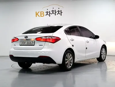 Kia K3 2014, 86051 км, за 3235.62 USD