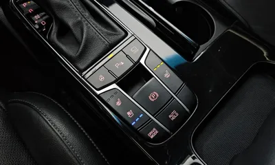 Kia K7 2018, 78728 км, за 7995.84 USD - фото 17