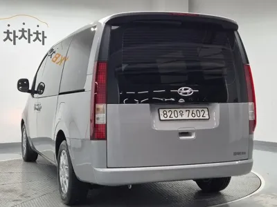 Hyundai Staria 2022, 127031 км, за 10612.84 USD