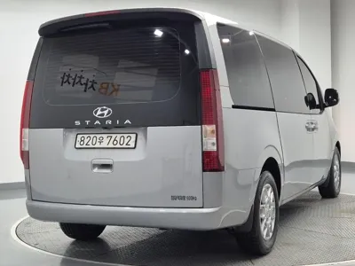 Hyundai Staria 2022, 127031 км, за 10612.84 USD