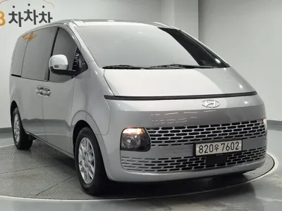 Hyundai Staria 2022, 127031 км, за 10612.84 USD