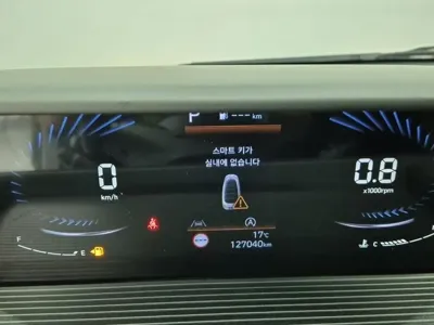 Hyundai Staria 2022, 127031 км, за 10612.84 USD
