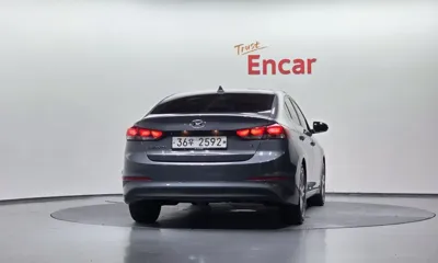 Hyundai Avante 2018, 122939 км, за 5798.05 USD